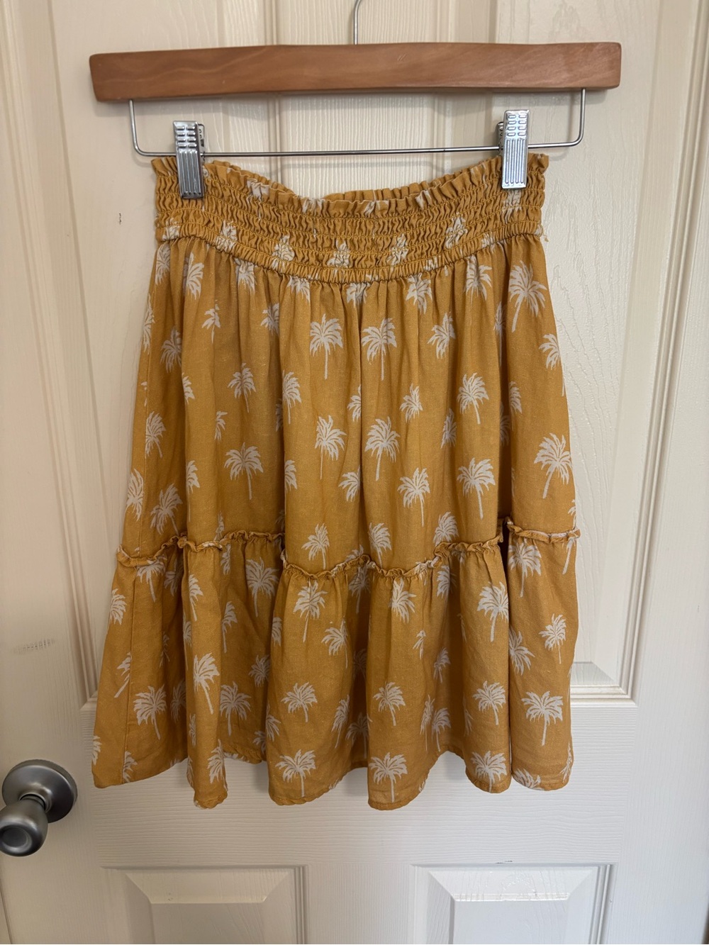 Marine Layer Palm Print Tiered Skirt Mustard Yellow Smocked Waist Boho Resort L - Picture 2 of 4